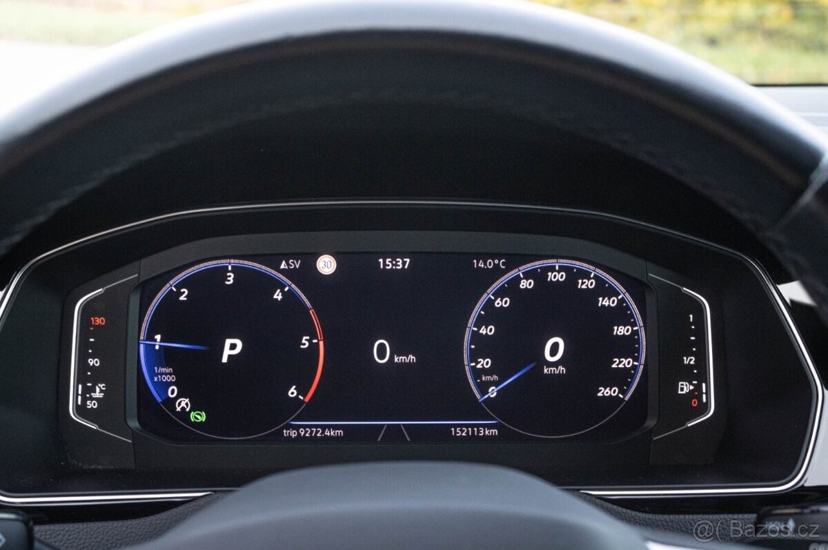 Volkswagen Passat Variant 2.0 TDI Elegance DSG - 16