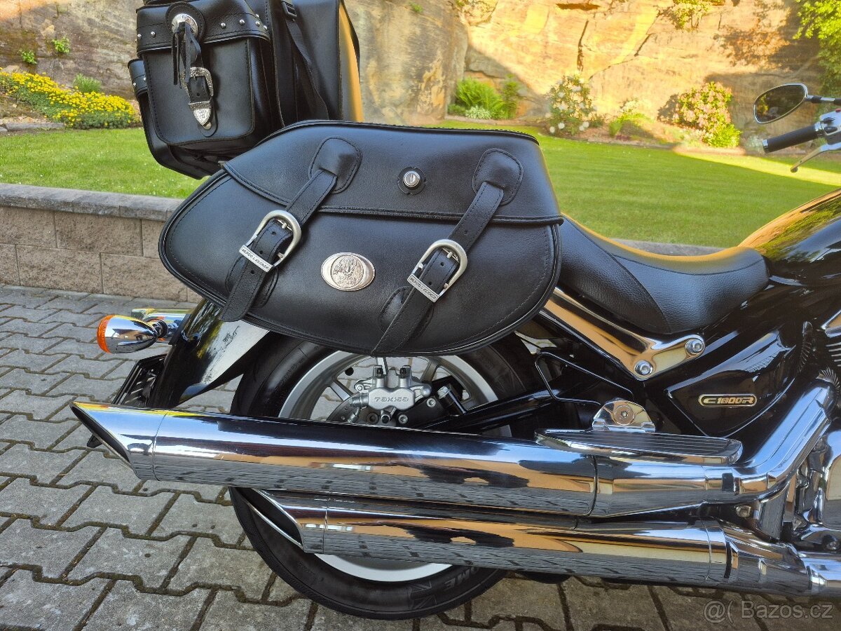 Suzuki Intruder C 1800 R - TOP STAV + VÝBAVA 229.000,- Kč - 16