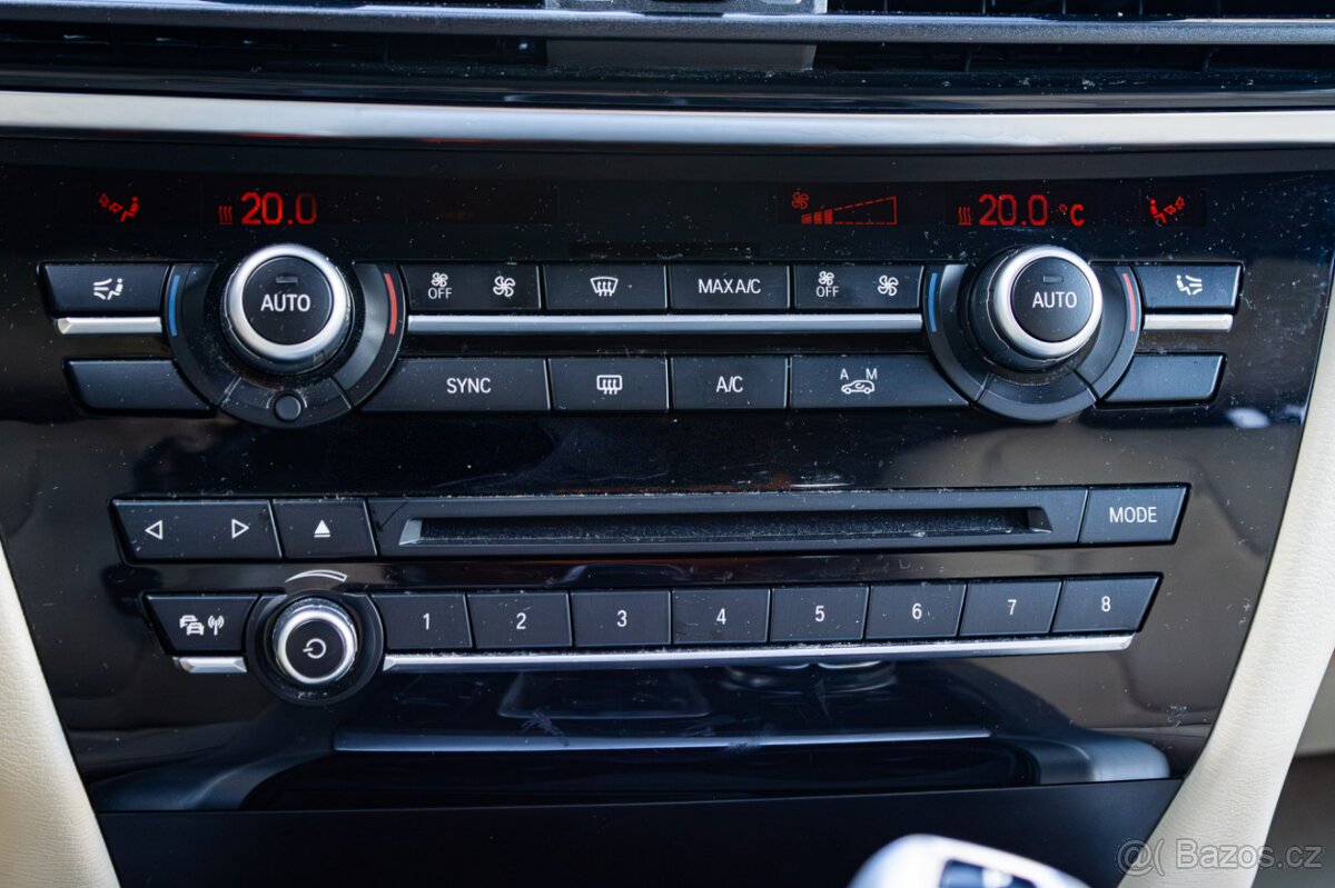 BMW X5 SDrive25d 160kW / TOP STAV / 7 miest / - 16