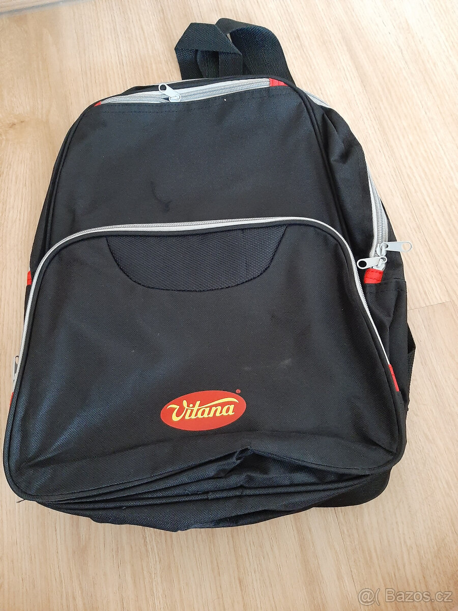 Dámské a dětské oblečení, batohy, tašky, šály, deka - 16