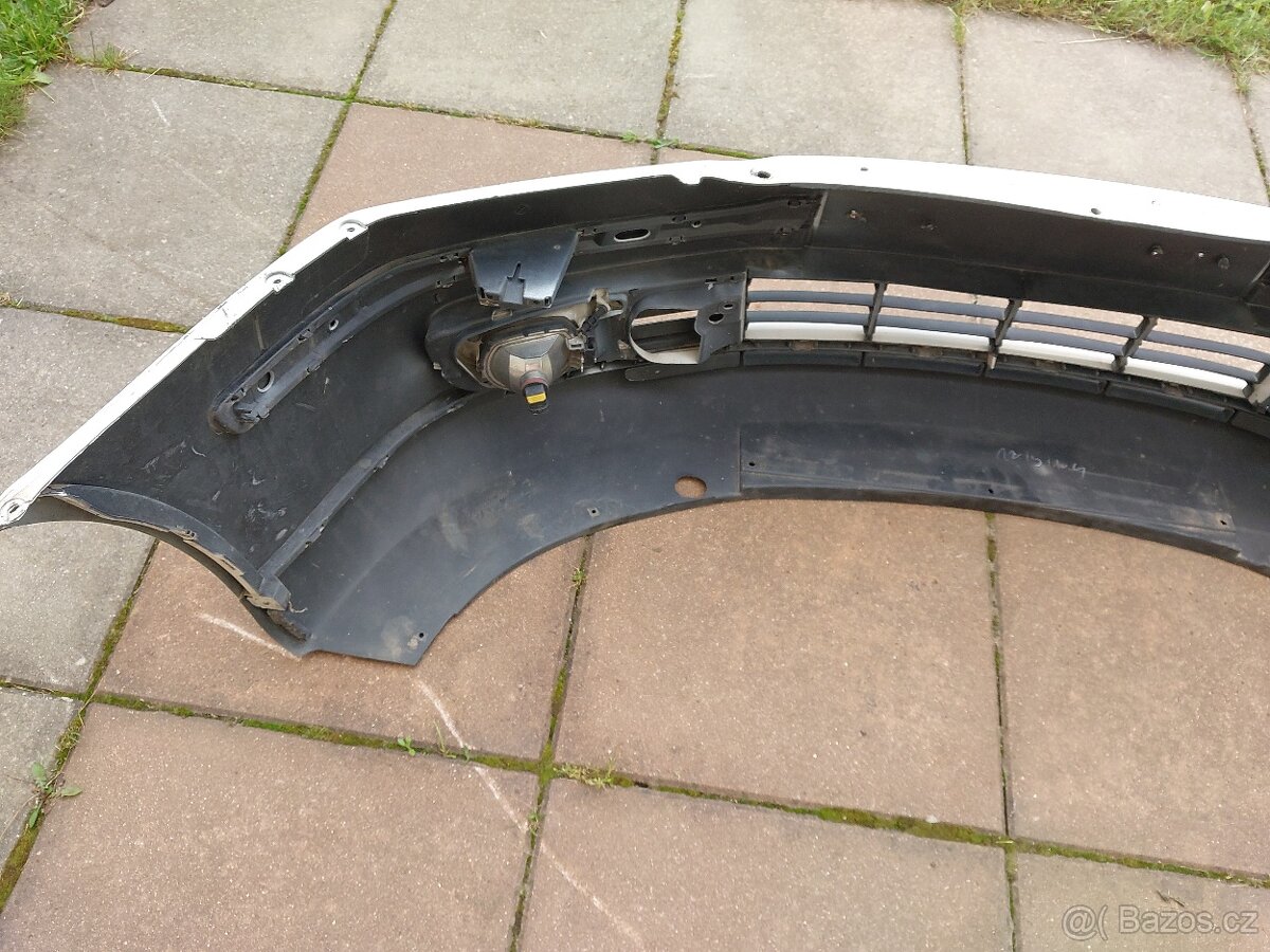 Škoda Octavia 2 – Nárazník přední - 16
