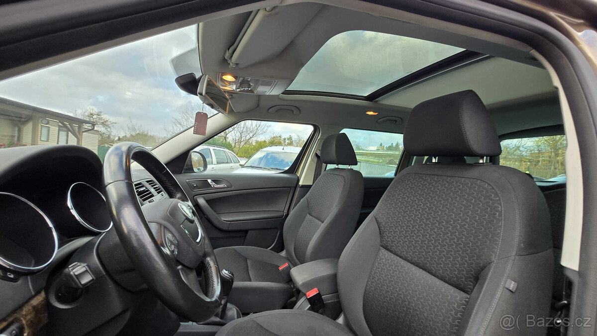 ŠKODA YETI 2.0TDI ELEGANCE PLUS EDITION 4x4 - 16