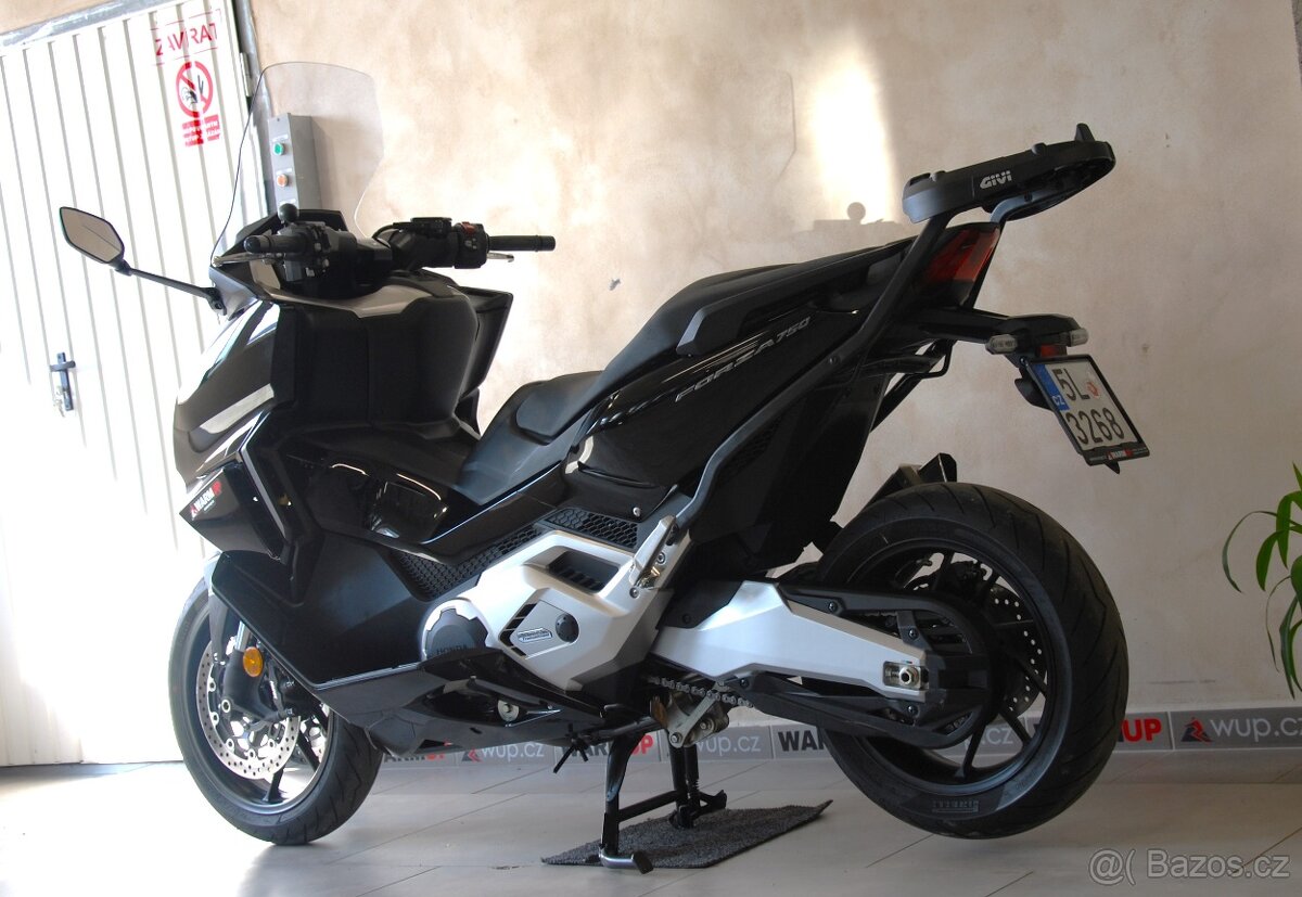 Honda Forza 750 - PŮVOD ČR,1.maj,DPH,serviska,krásný stav - 16