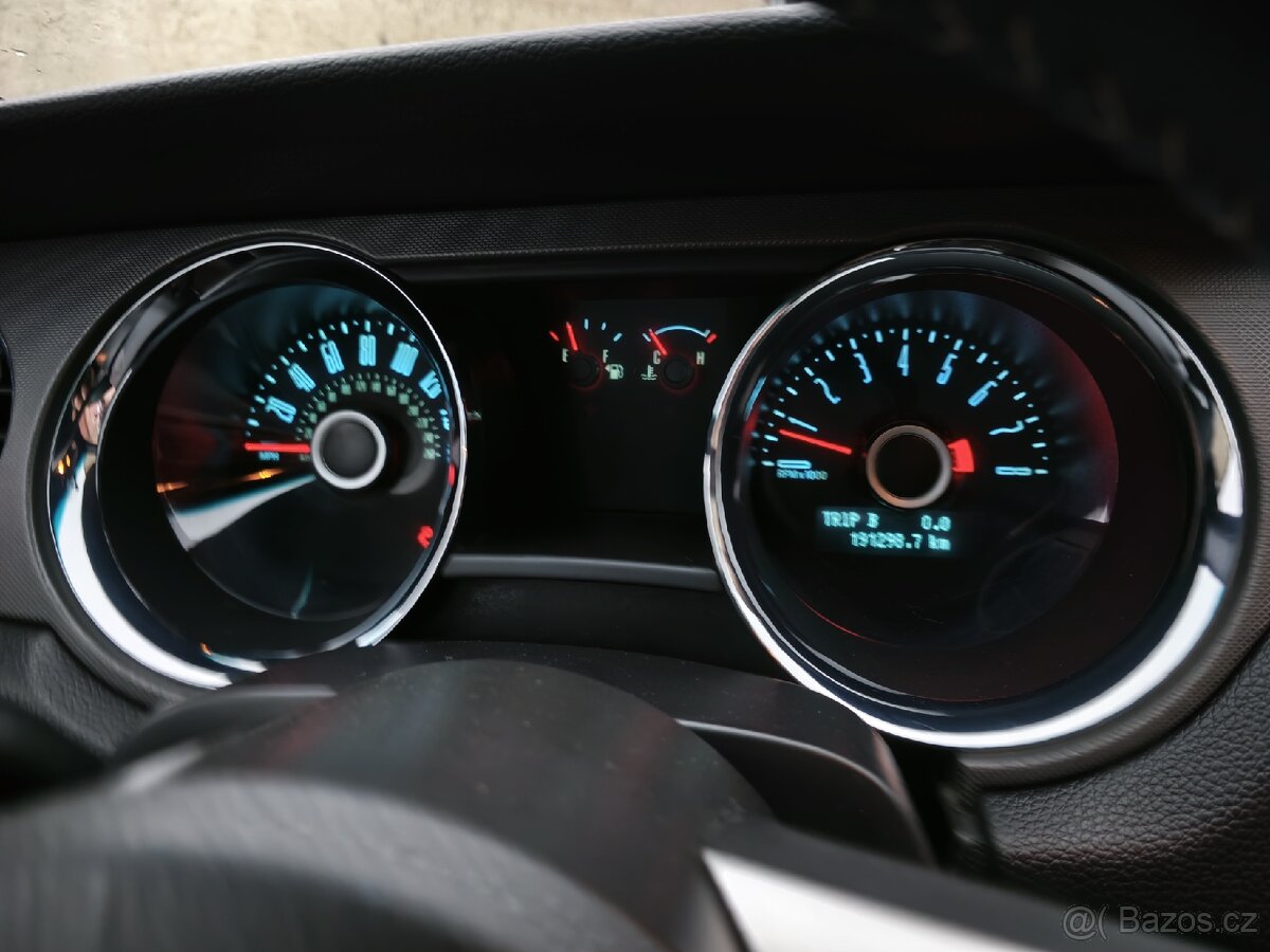 Ford Mustang 3.7 - 16