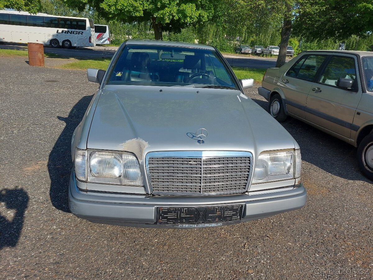 MB 300 CE , model 124, automat, rok 1989. - 16