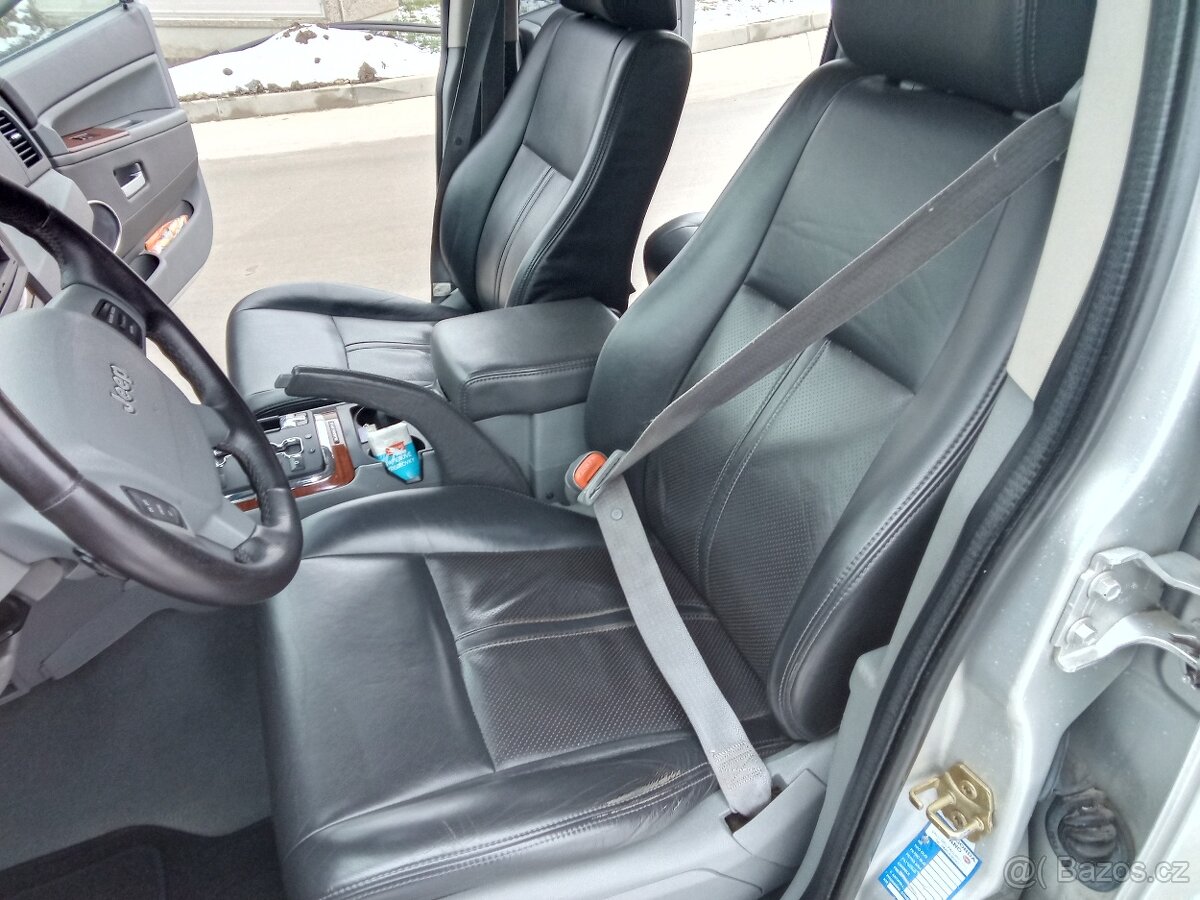 Jeep Grand Cherokee - 16