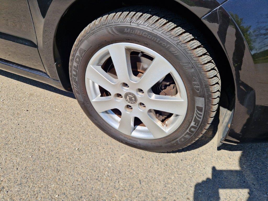 Škoda Superb 2 1,4 TSI, 92 KW xenony, vyhř. sed. - 16