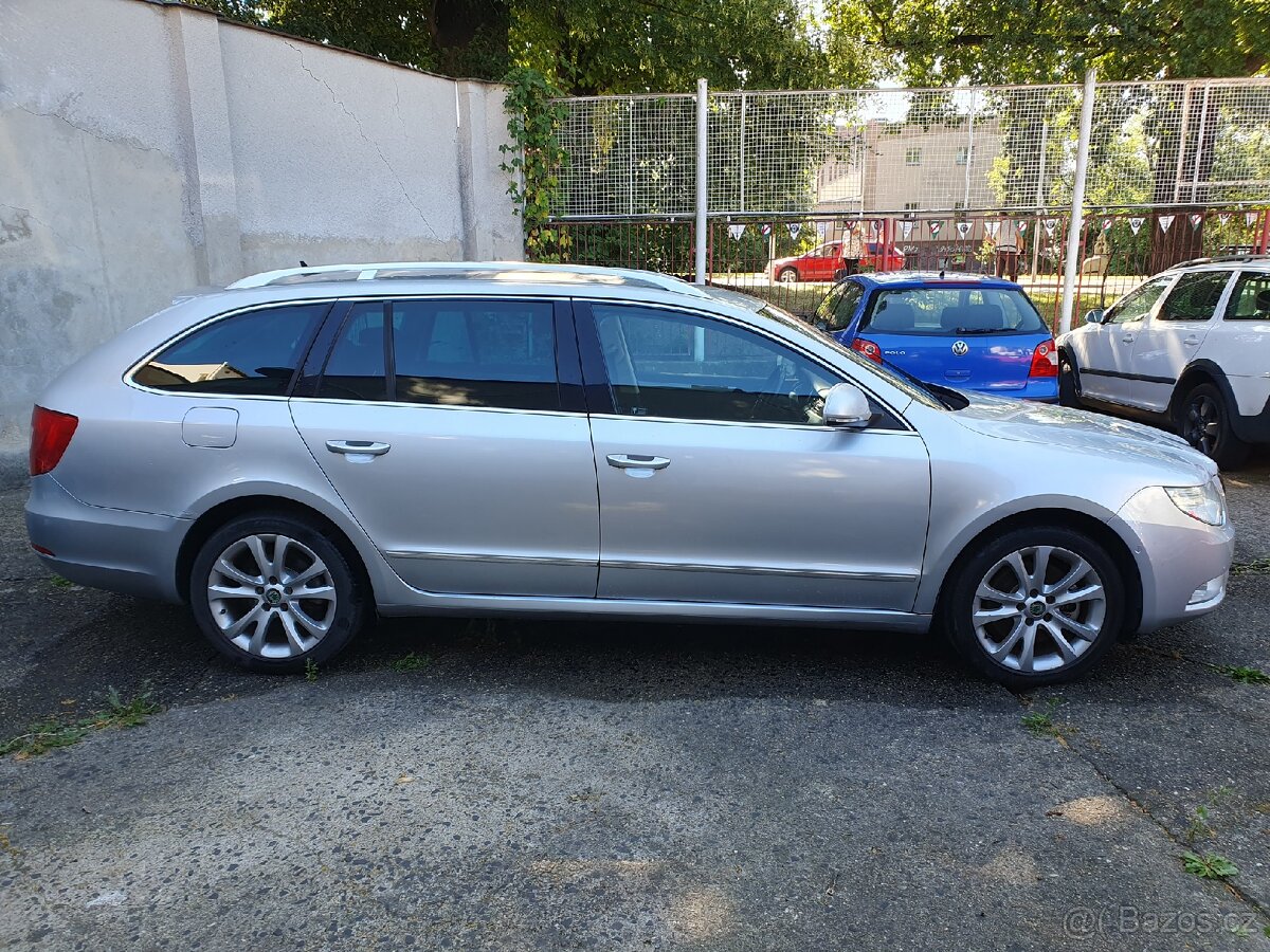 Škoda Superb Combi Elegance 2,0TDi 125kW DSG - 16