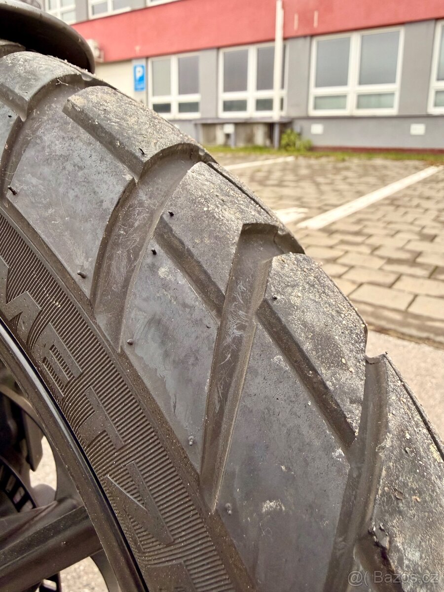 Triumph Scrambler 400 X - 16