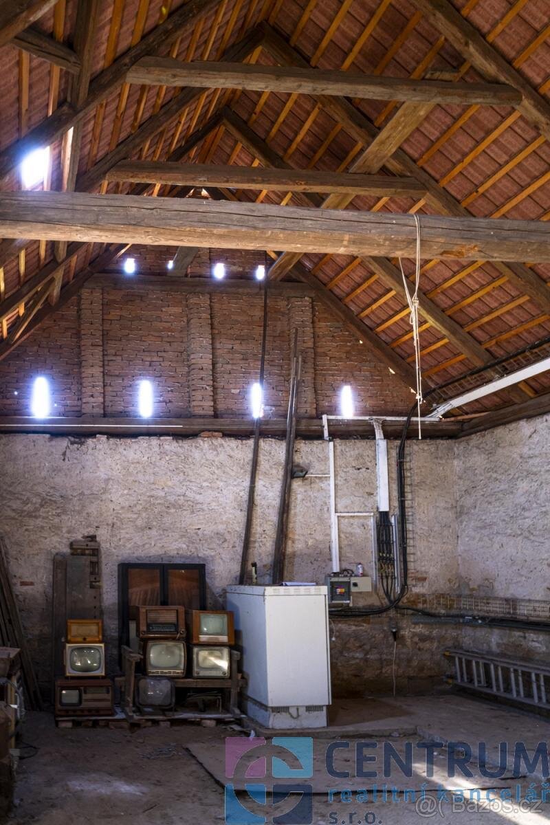Prodej hospodářské usedlosti 450m2 - 16