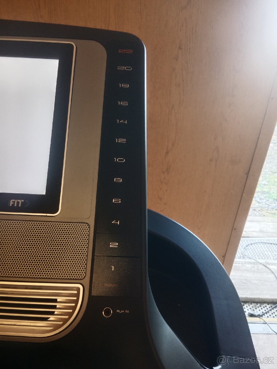 Běžecký pás NORDICTRACK při rychlém jednání sleva - 16