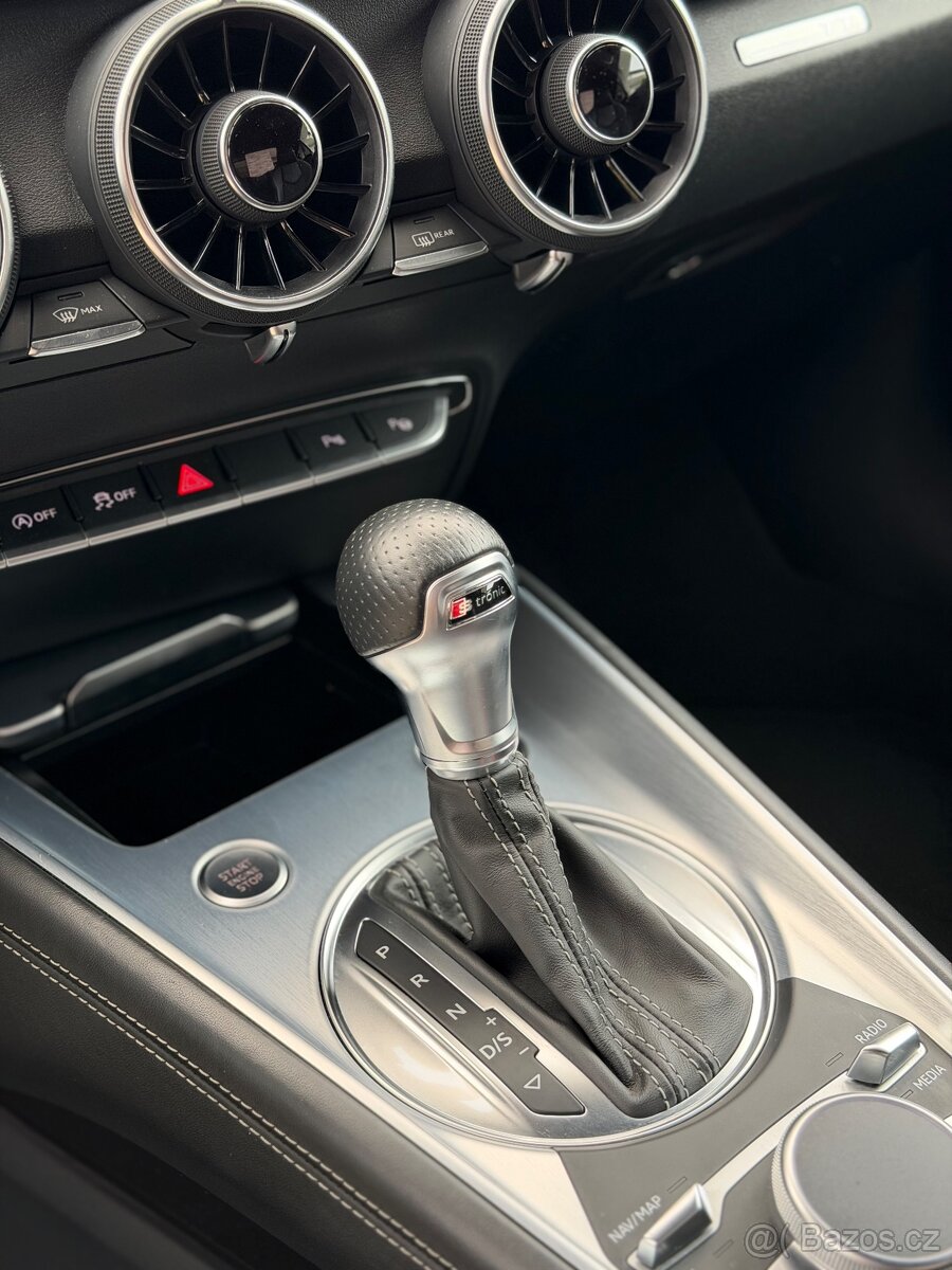 AUDI TT 2.0 TFSI S-line - 16