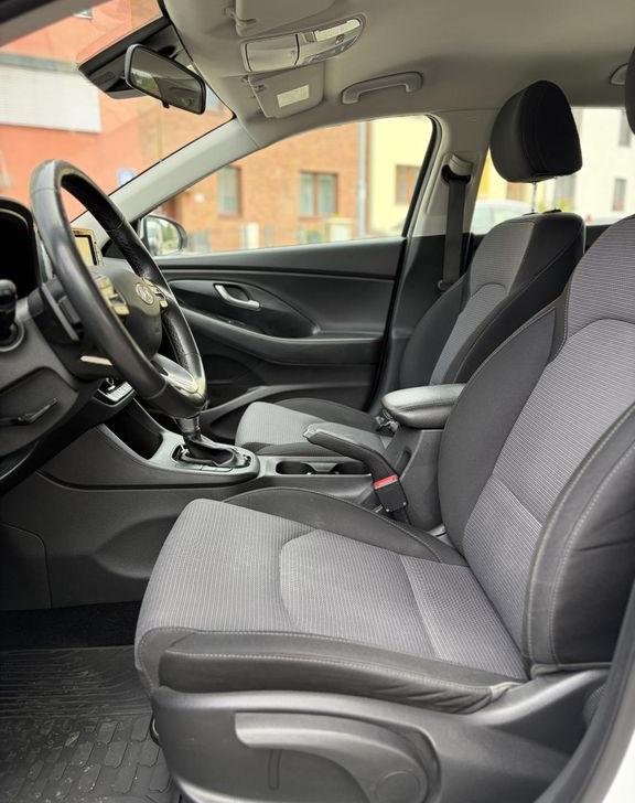 Hyundai i30, 1.6 CRDi automat - 16