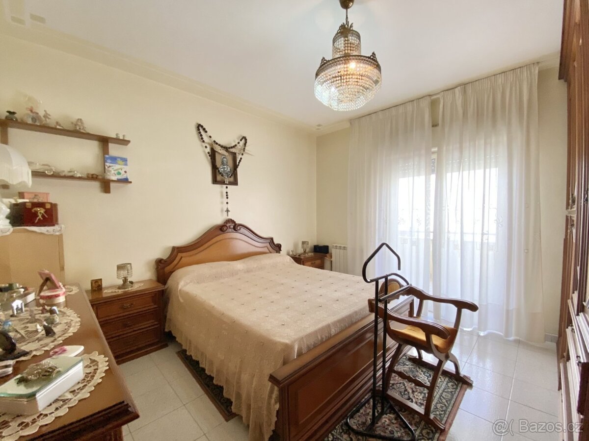 Sicílie, byt 3+1, 136 m2, dva balkóny, Roccalumera - 16