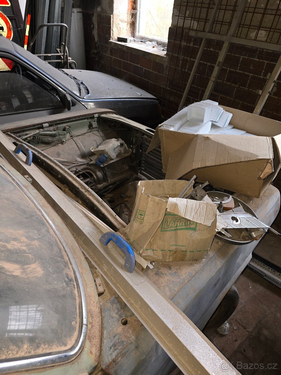 Mercedes-Benz W115 1986 - 16