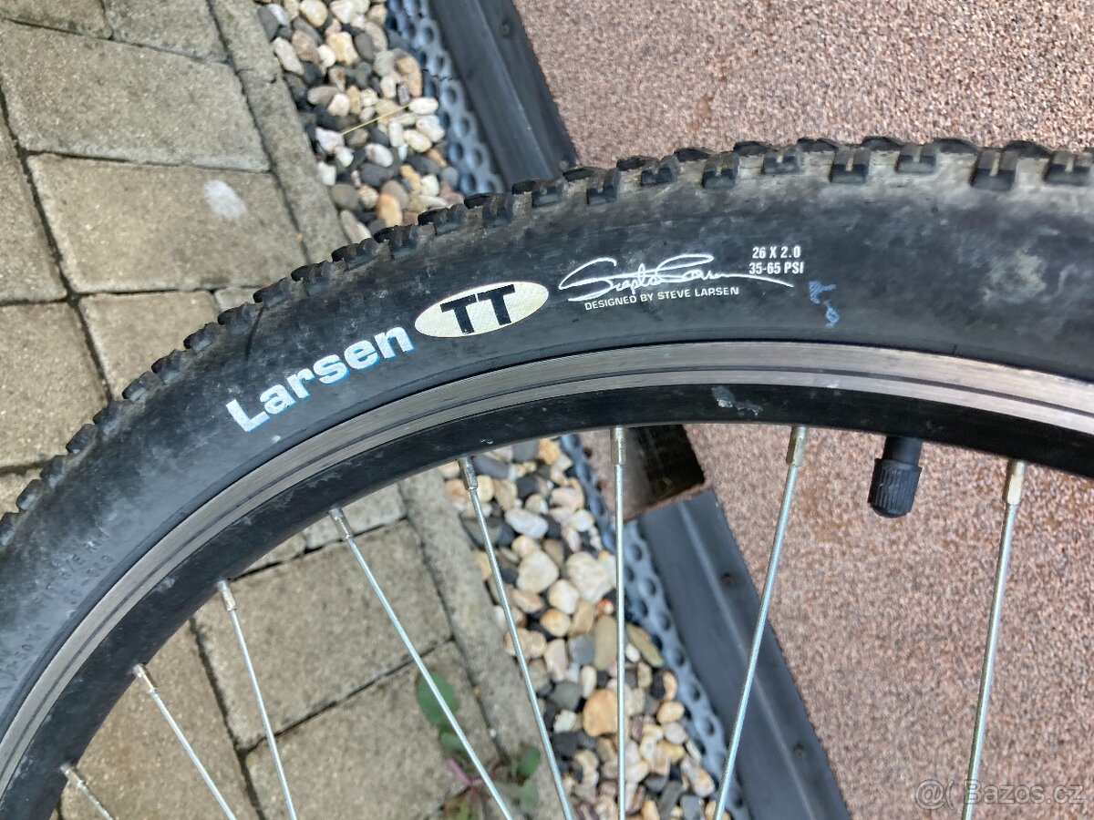 Horské juniorské kolo Bulls Sharptail - vel 26 - 16