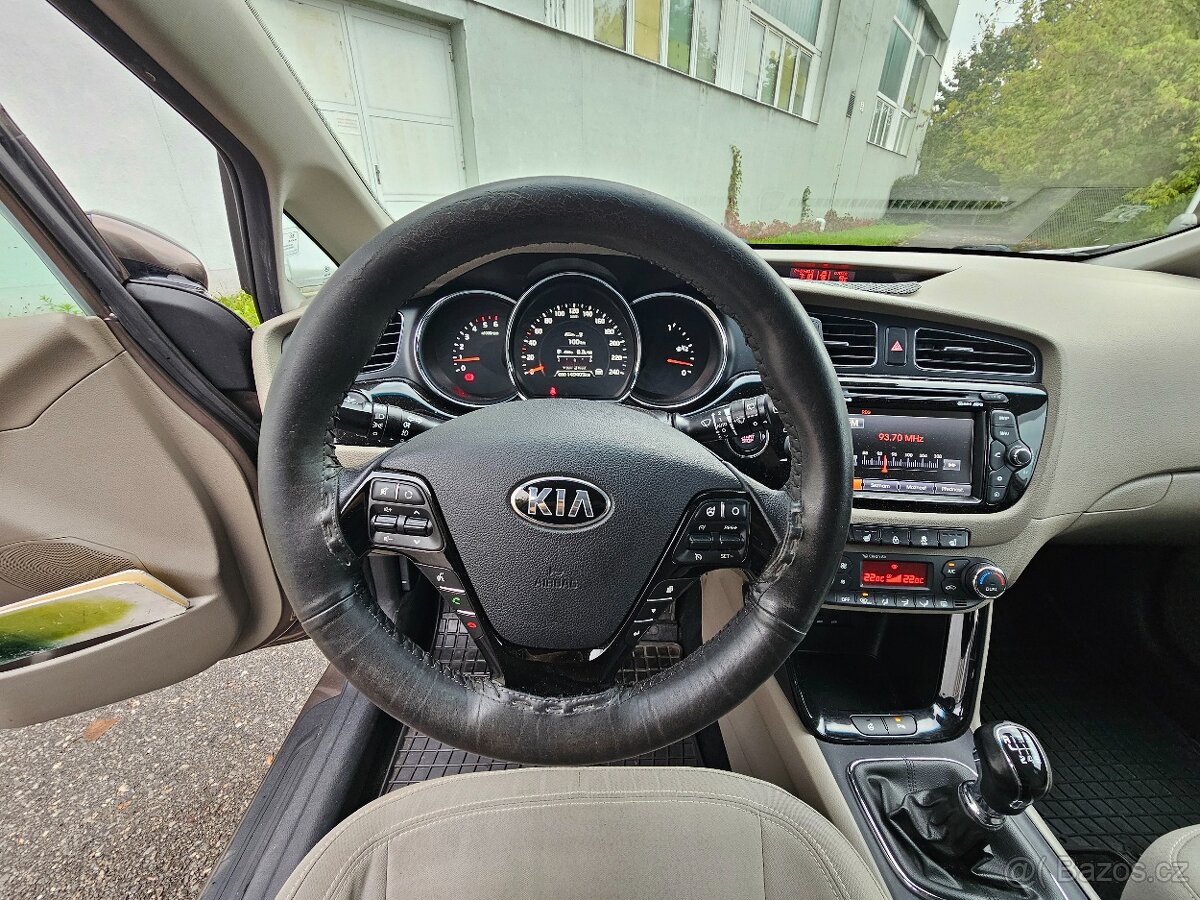Kia Ceed 1.6CRDI 94KW, 2014, TAŽNÉ - 16