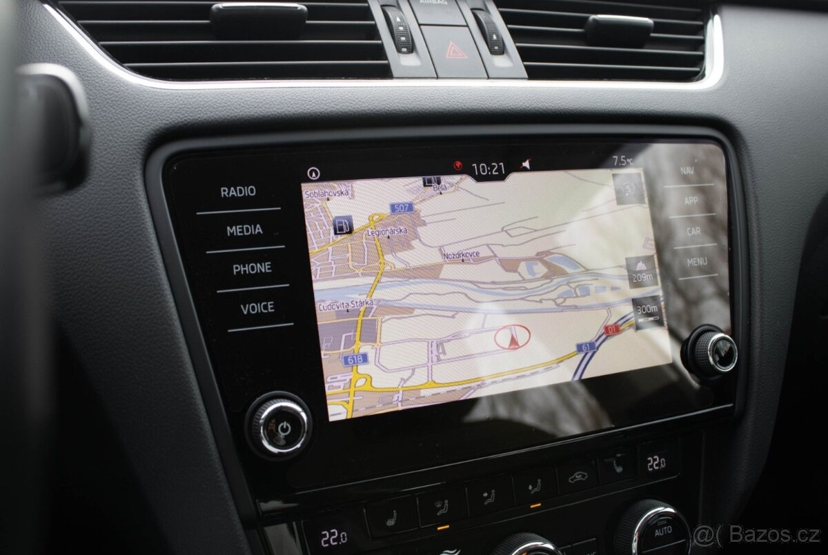 Škoda Octavia Combi 2.0 TDI DSG Scout - 16