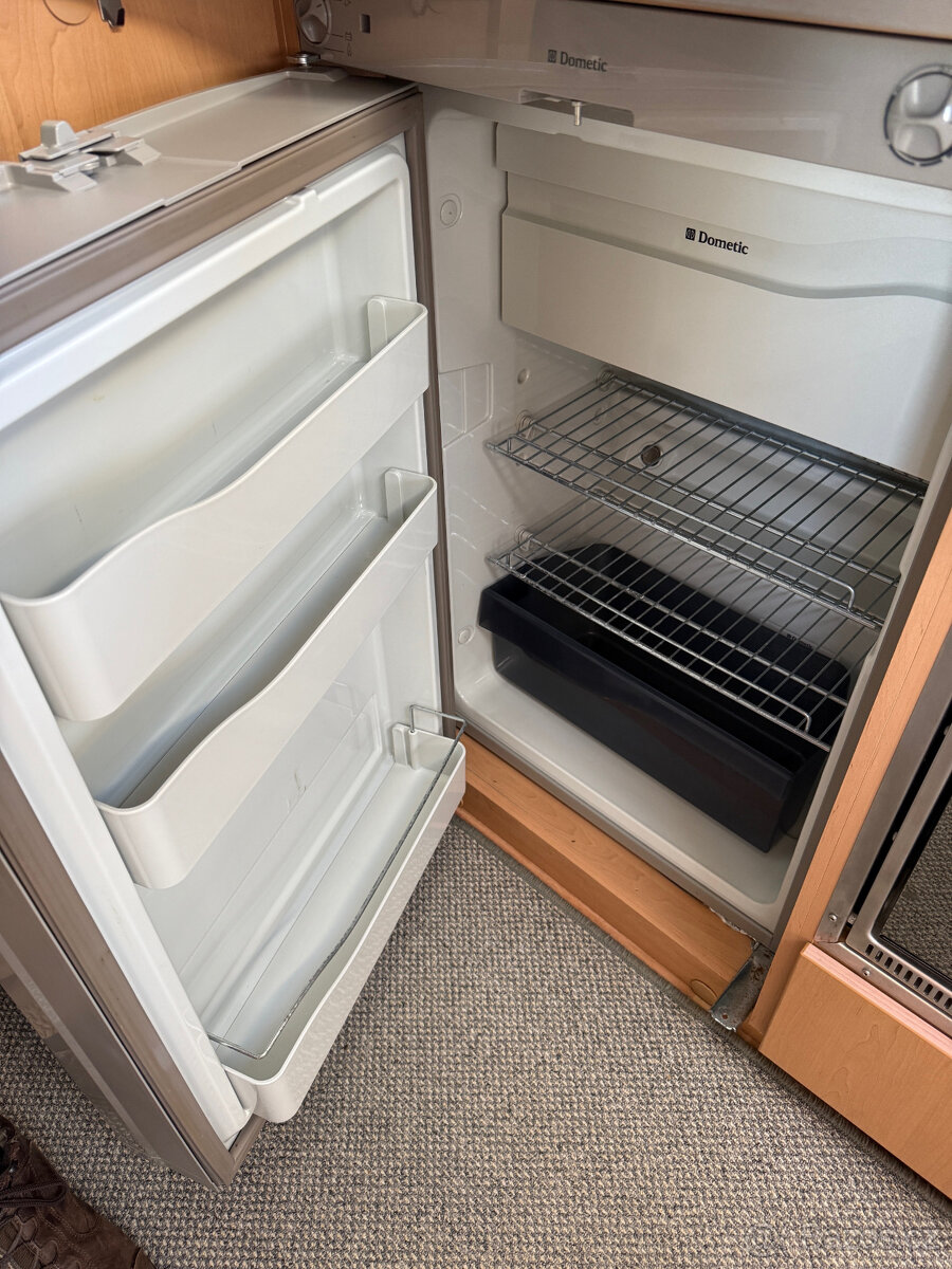 Knaus Südwind 500 FU , ULTRAHEAT, PODLAH.TOPENÍ, PLYN.TROUBA - 16