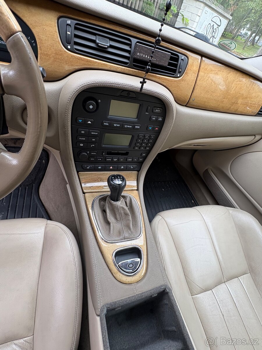 Jaguar S type 2.5l v6 147 kW - 16