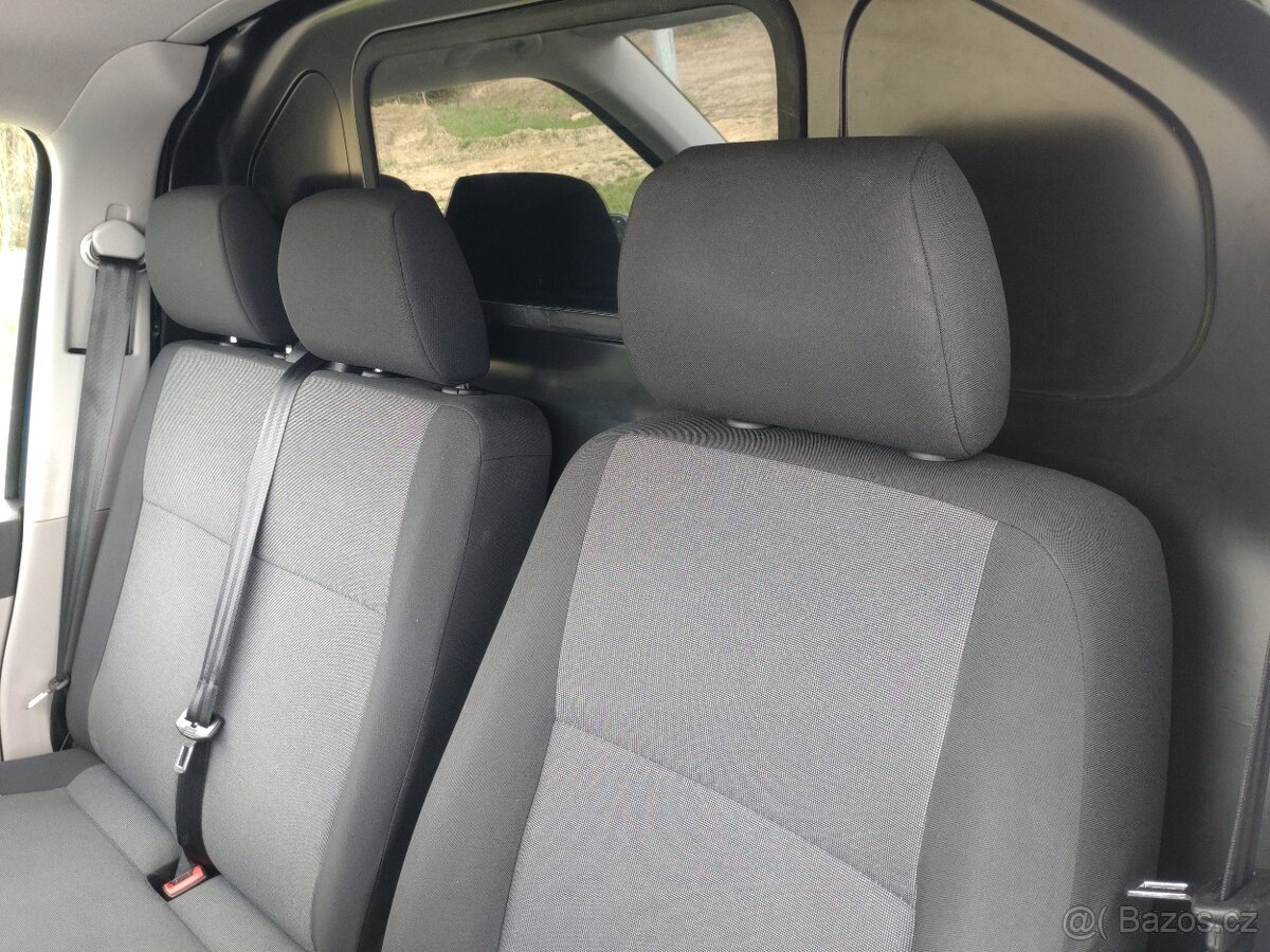 VOLKSWAGEN TRANSPORTER 2.0 TDi T6 - DPH - 76.000 km - 16