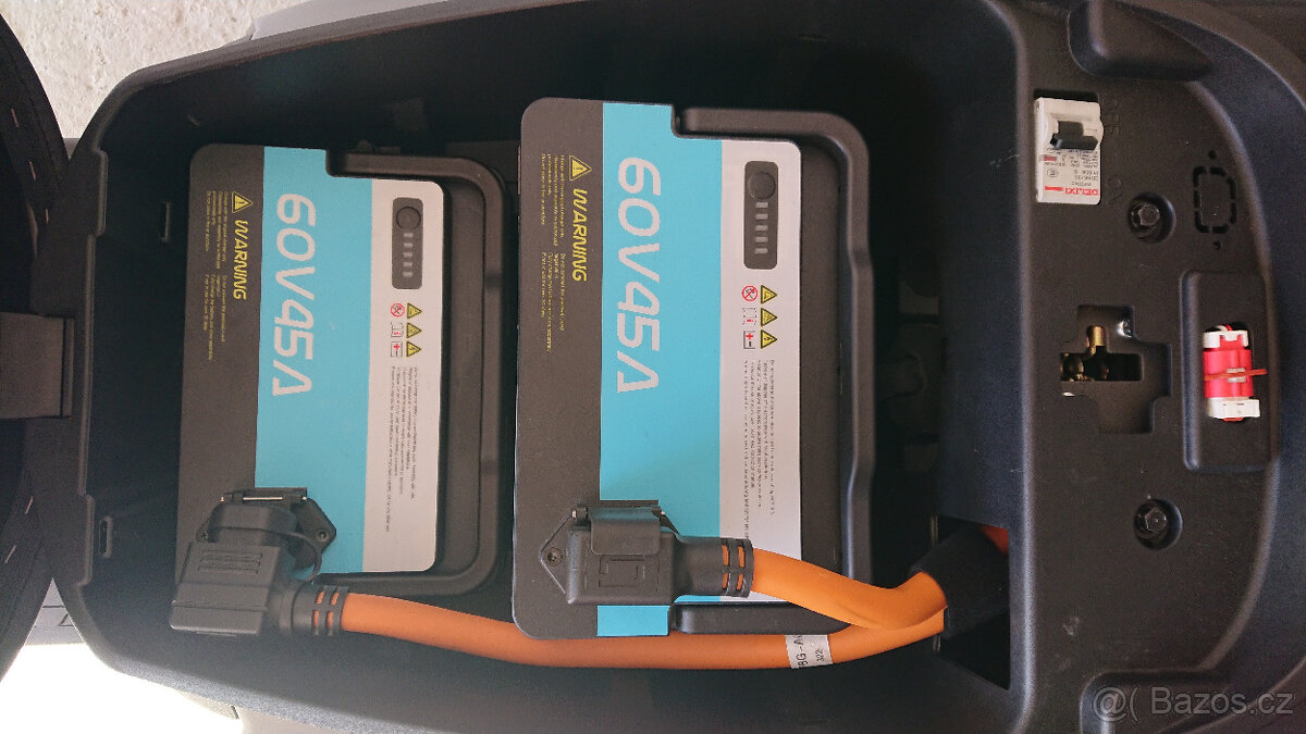 Elektroskútr Super Soco CPX - 16