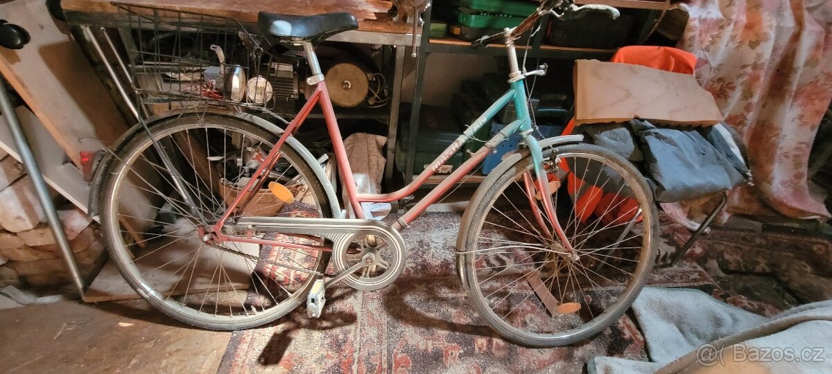 Kolo historické, dily - 16