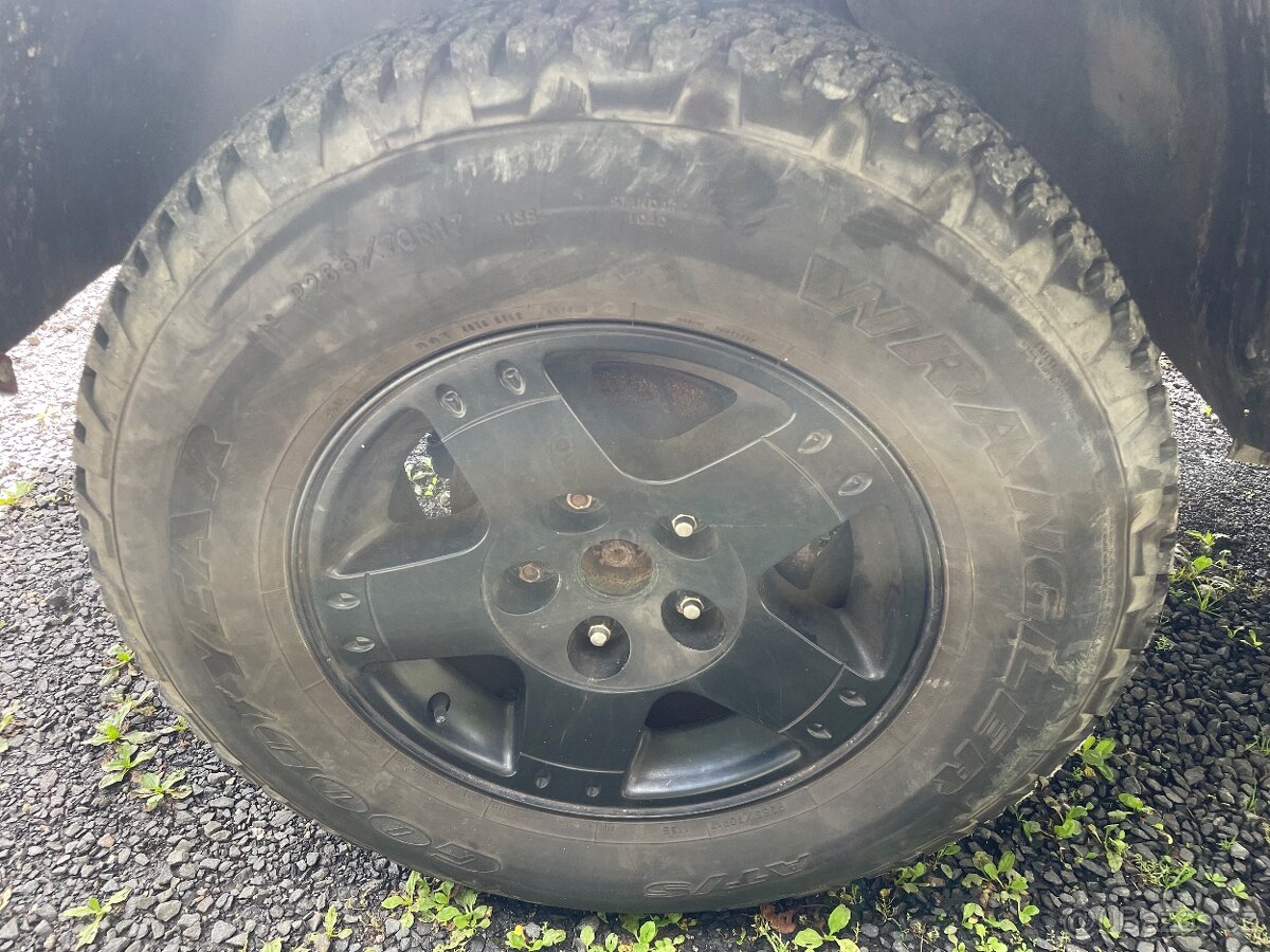 Dodge RAM 5.9 V8 Magnum 4x4 - 16