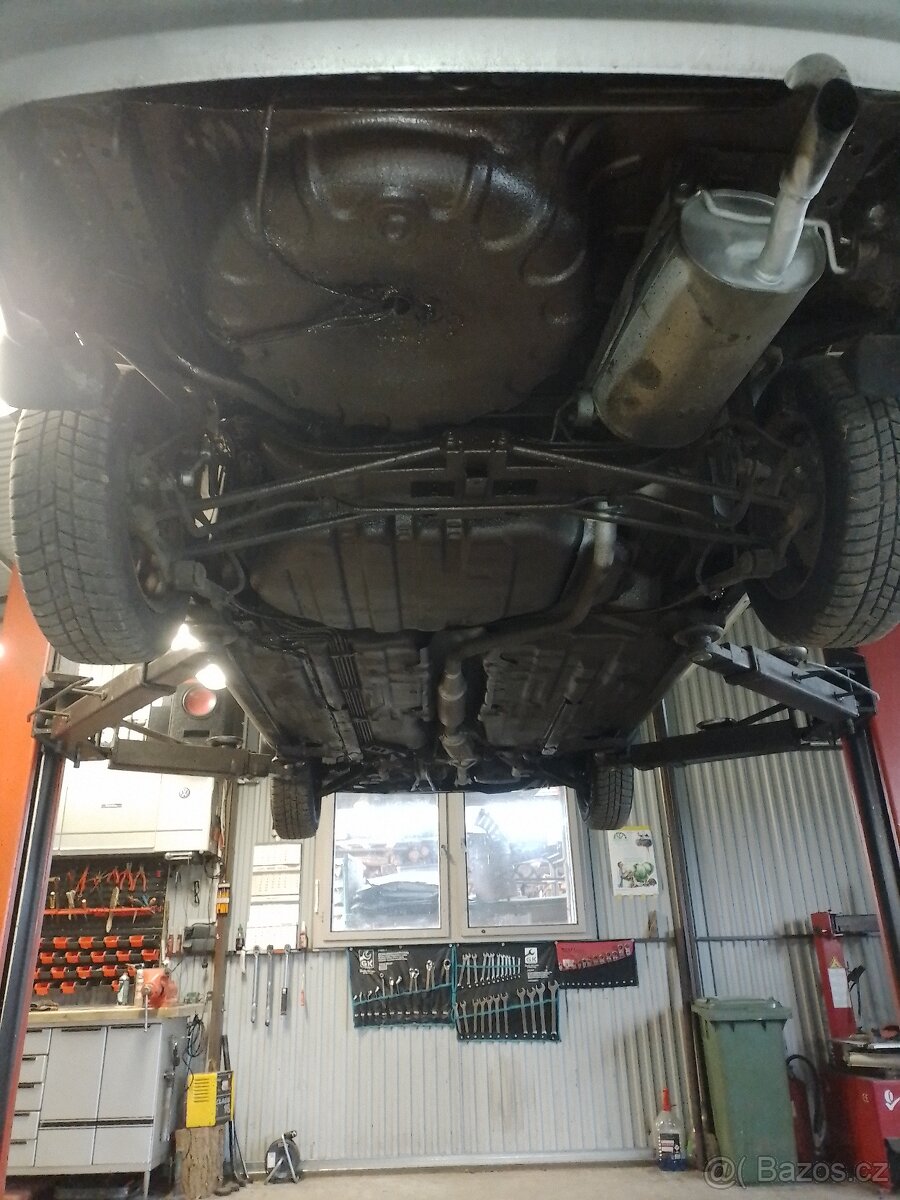 Mazda 323 LPG eko poplatek zaplacen - 16