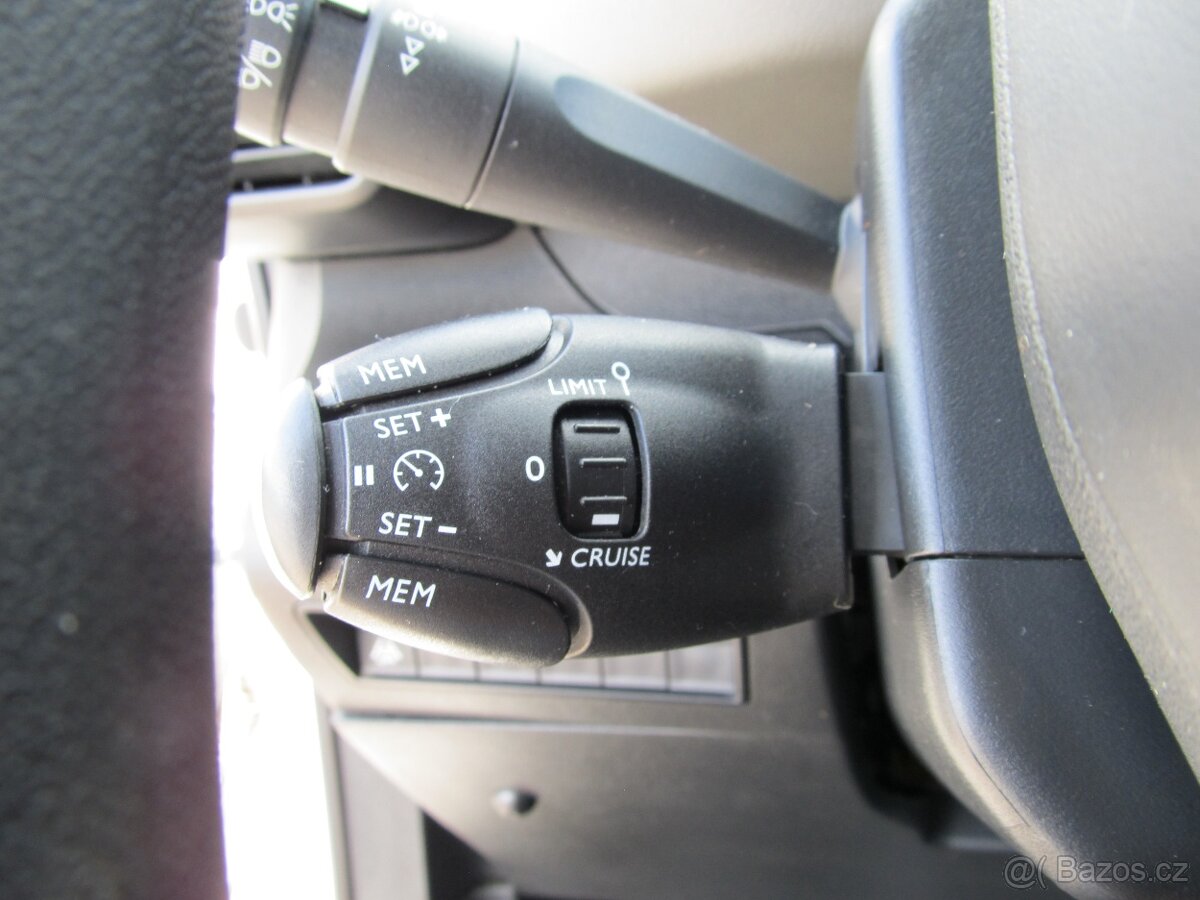 Peugeot Rifter 1.5 BlueHDi 5 míst ČR 1.maj - 16