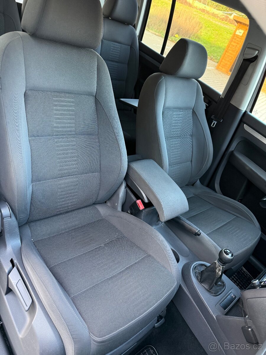 Vw Touran 2.0tdi 103kw rok 11/2007 - 16