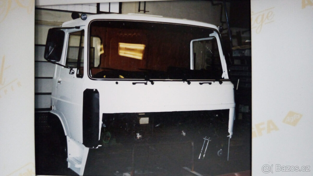 AVIA - KABINA - 16