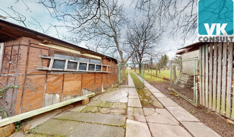 Prodej - rodinný dům se zahradou a 2 garážemi -... - 16