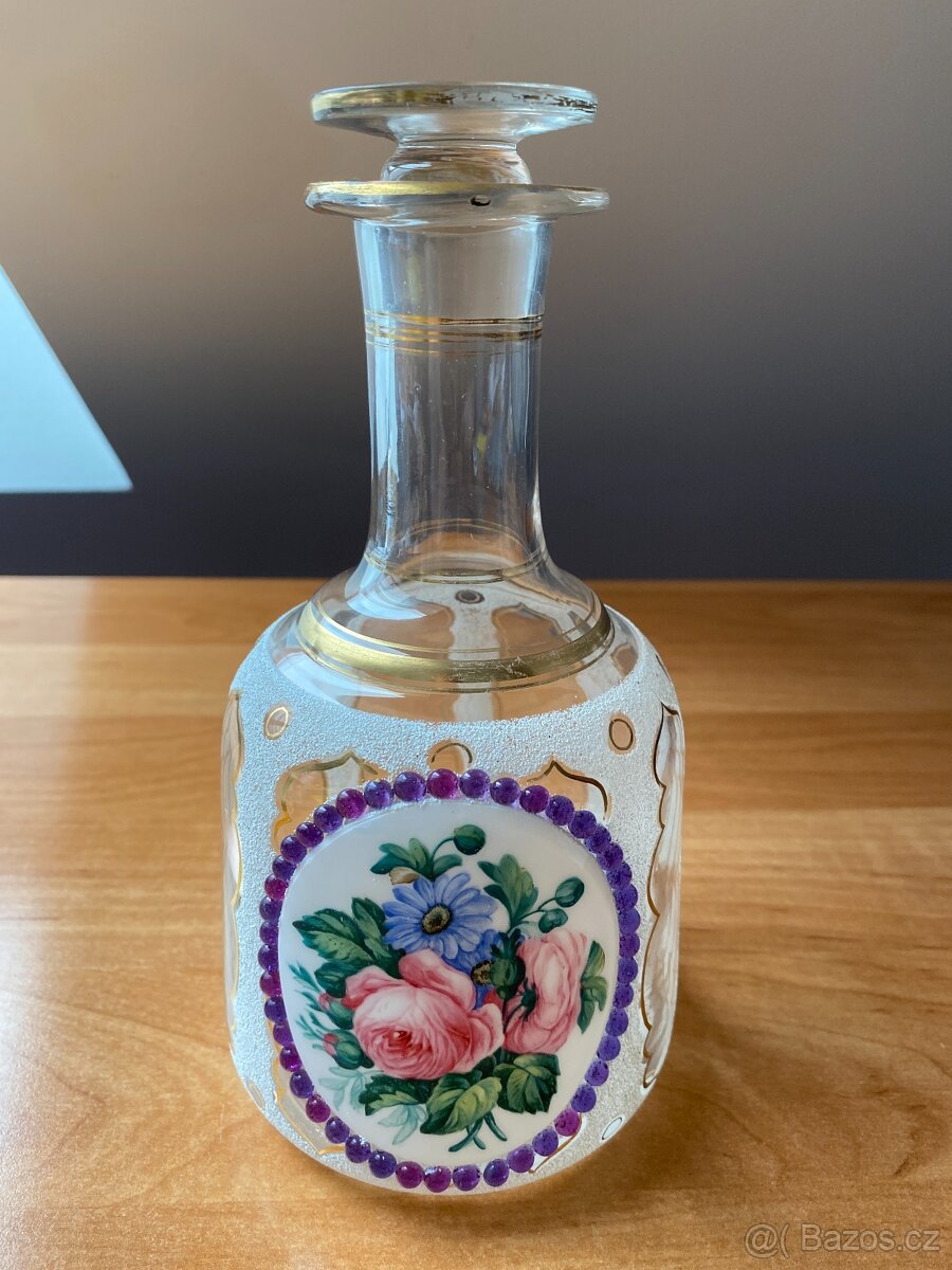 Sběratel nabízí staré skleněné karafy - 16