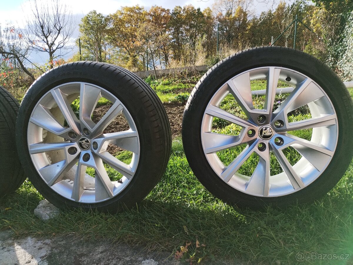 Originál ALU kola Škoda Octavia R18 + letní pneu - 16