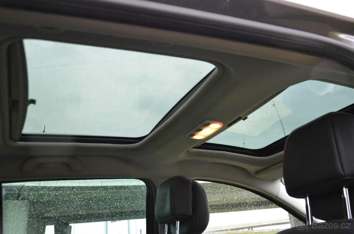 Renault Megane 3 kombi, 2.0 dCi, 118kW, max.výbava - 16