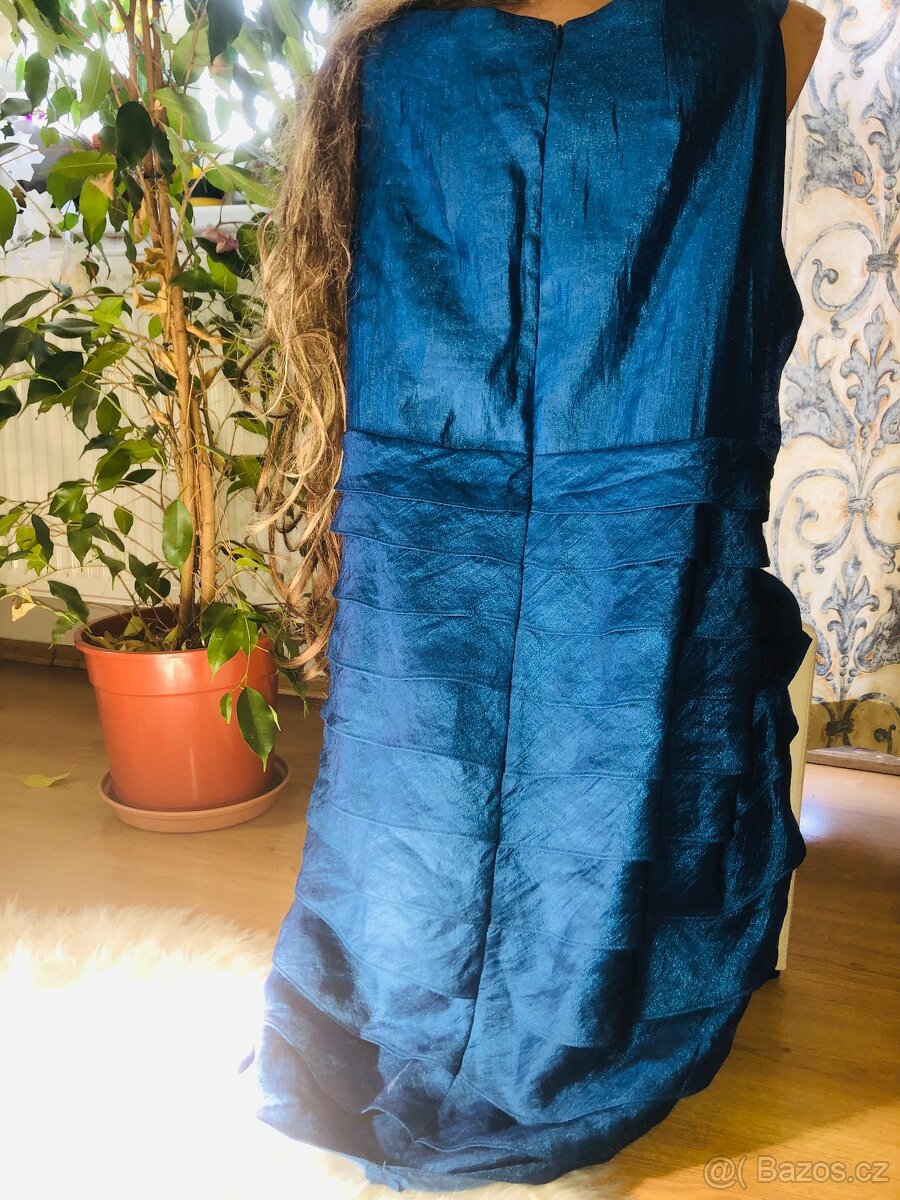 plesovesaty# spolecenske# maturitni# smaragdove# XL/XXL - 16