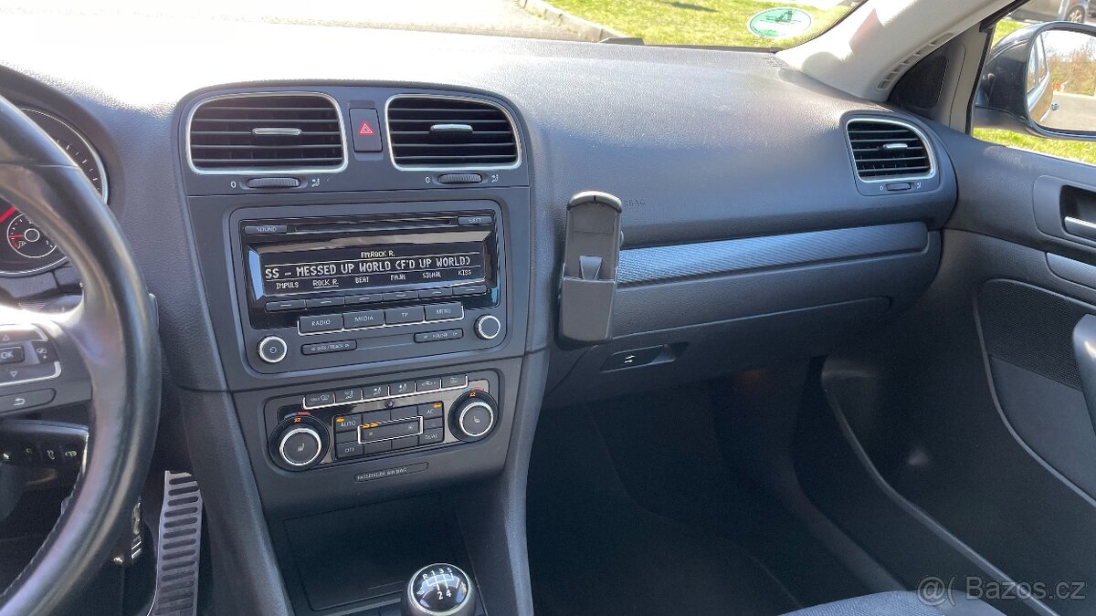 VW GOLF VI 1.6TDi STYLE CLIMATRONIC - 16