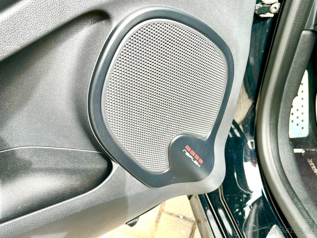 Renault Clio IV RS Trophy 1,6TCe PDC 162kW 2017 - 16