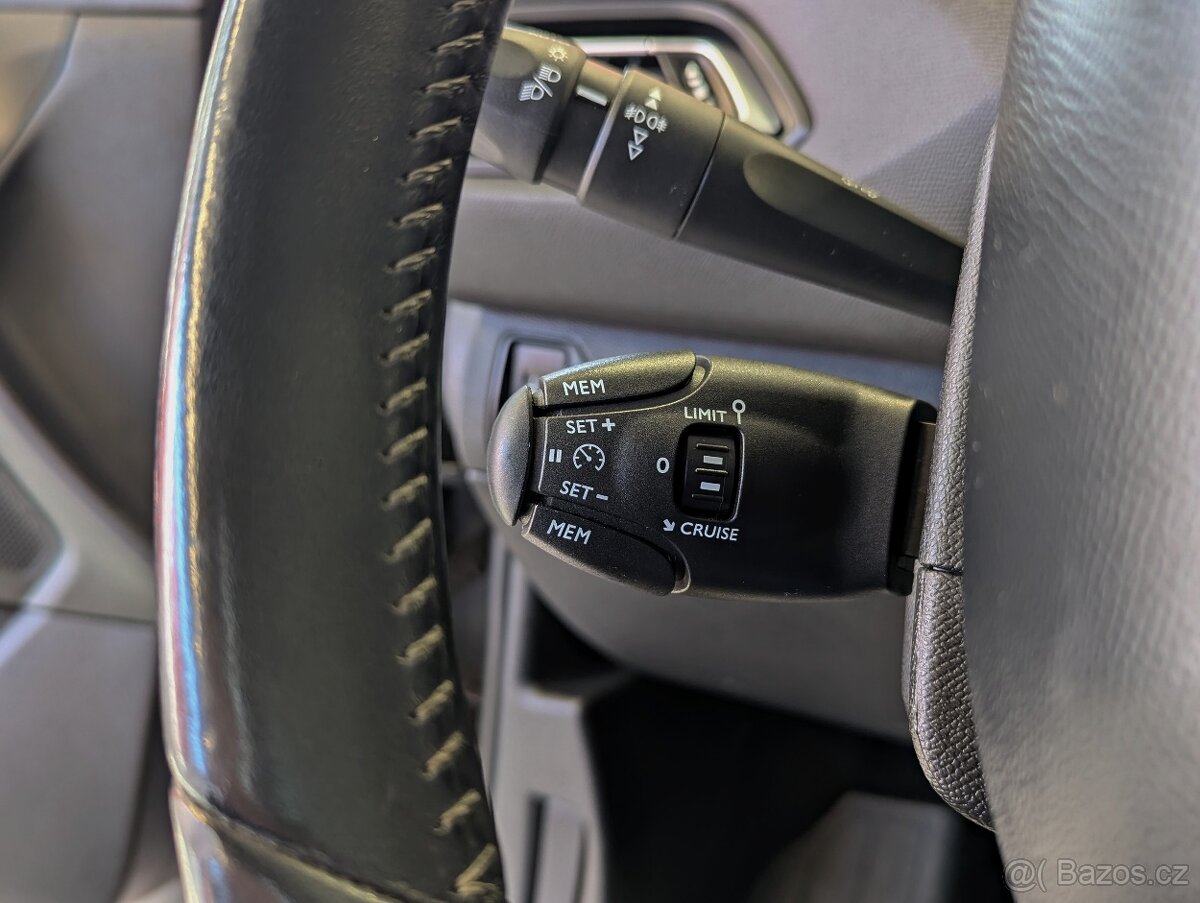 Peugeot 308 1.6BlueHDi KAMERA, SERVIS, ČR - 16