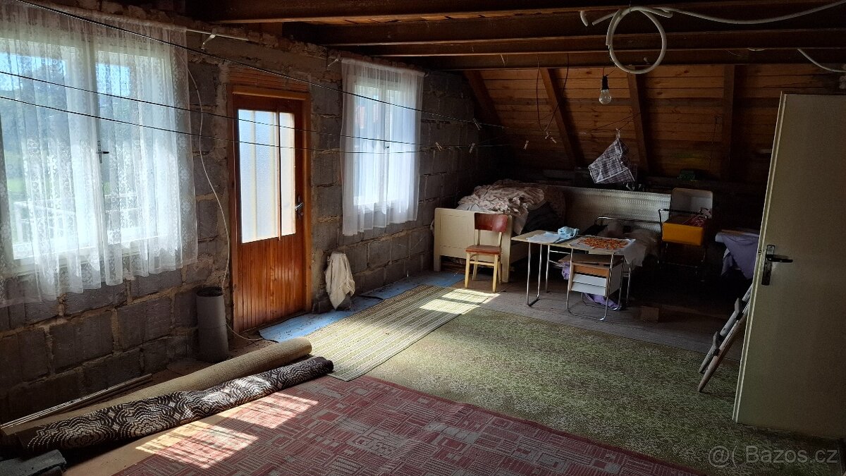 Prodej rodinného domu 4+1 se zahradou v Ronově nad Doubravou - 16