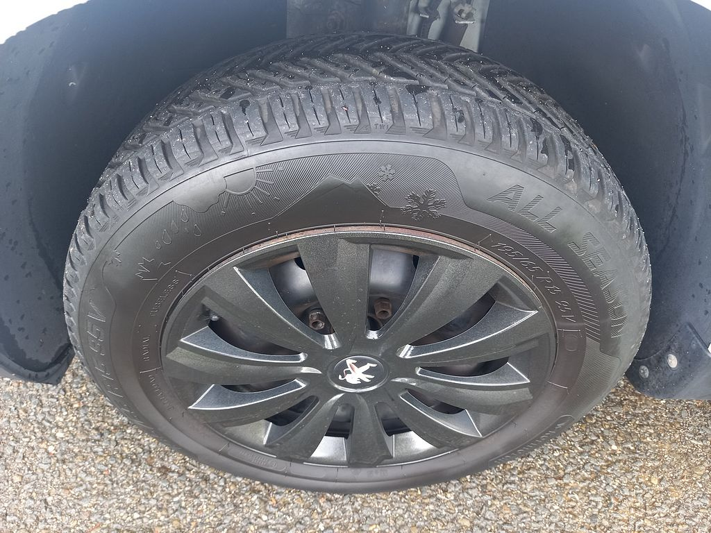 Peugeot 2008, 1.2 PureTech-digiklima-ČR-nehavarované - 16