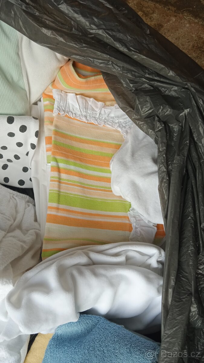 Prodám dětskou postýlku se suplikem - 16