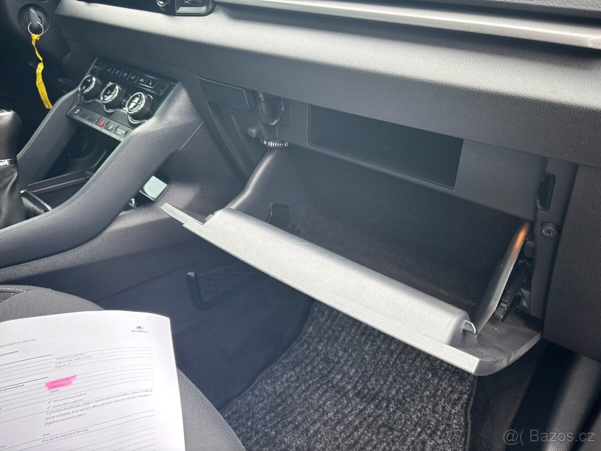 Škoda Karoq 1.0 tsi 85kw r.v.2018, Serviska - 16