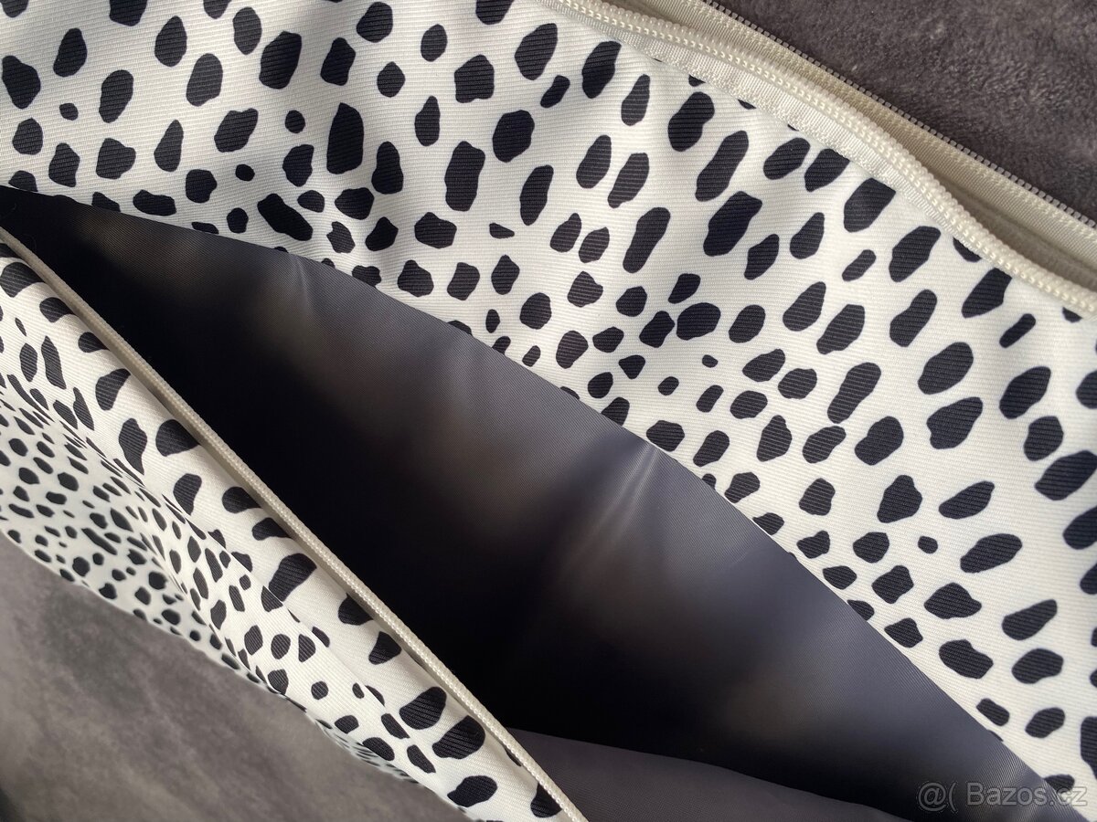 Prodám ASUS VivoBook 15 (SSD disk, Intel Core i3) - 16