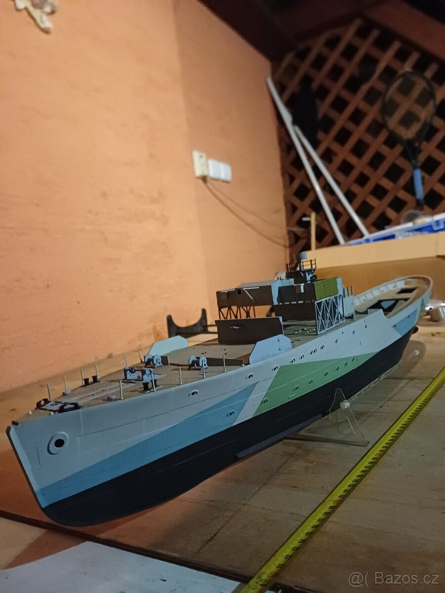 Kusy modelářských lodí a letadel - 16