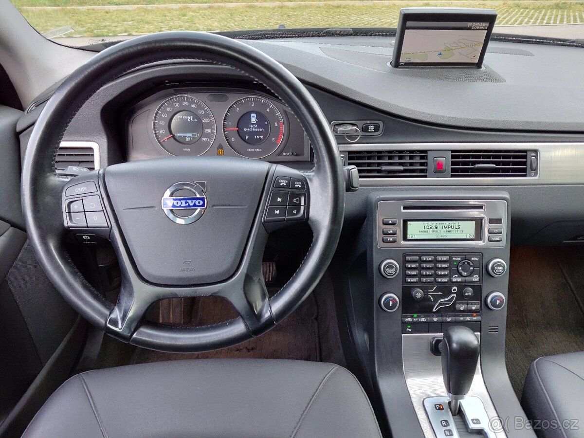 Volvo S80 1.maj.,nová stk, servis volvo - 16