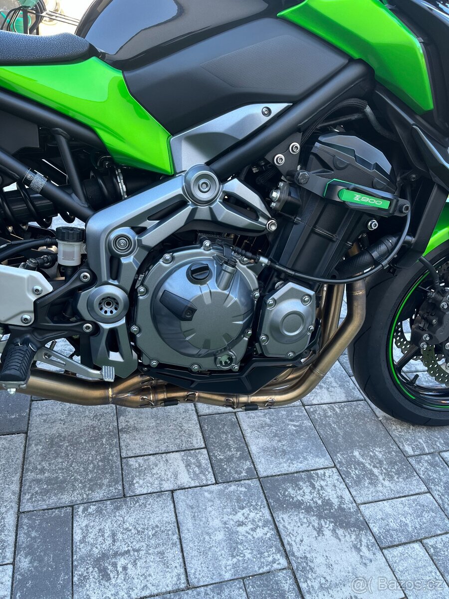 Kawasaki Z900 - 16