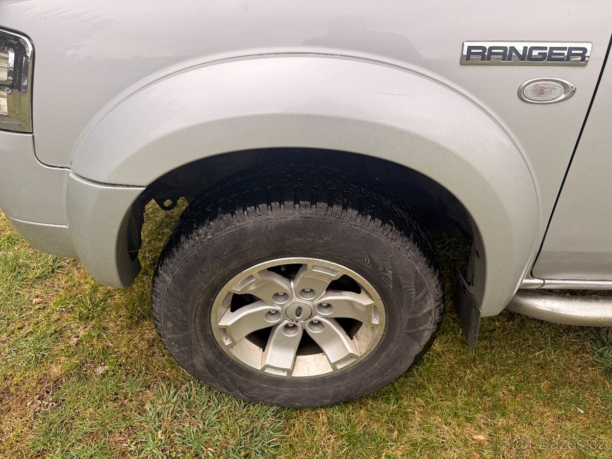 FORD Ranger 3,0TDCi LIMITED automat DPH - 16