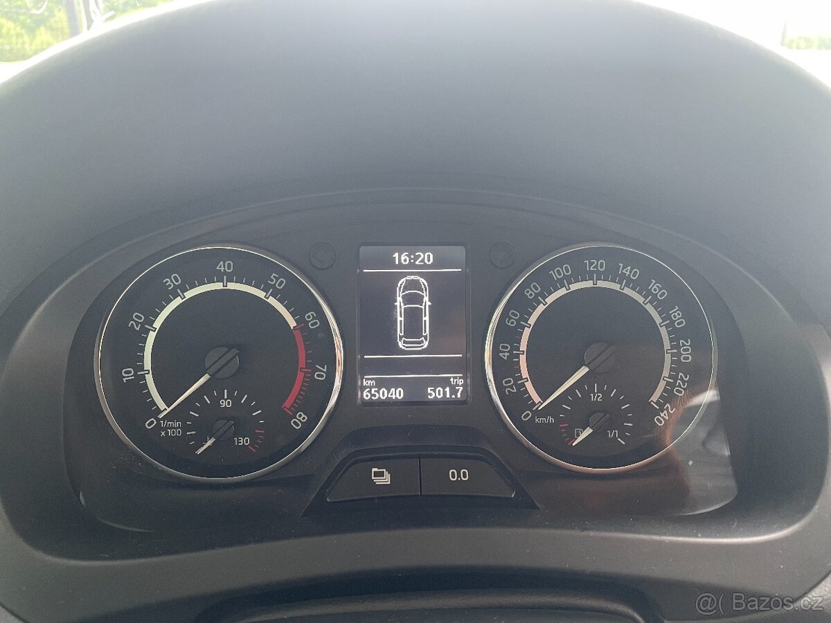 ŠKODA RAPID SPACEBACK 2015 1.2 tsi 77kw MONTE CARLO - 16